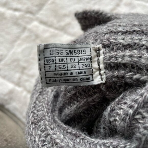 UGG Australia | Cardi Knit Boots in Gray | Size 7 - Picture 8 of 10
